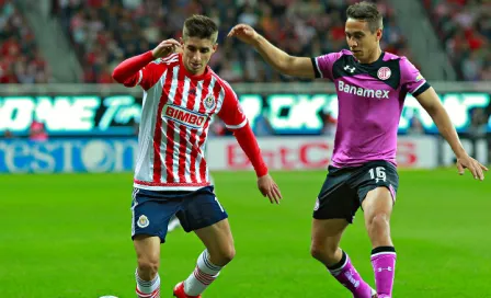 Chivas se conforma con empate contra 10 de Toluca