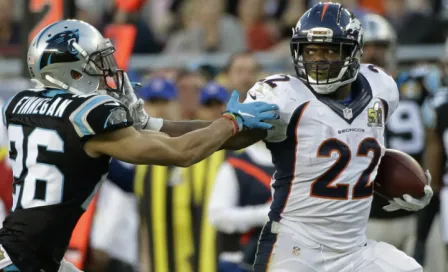 Jugador de Broncos asegura que Manning debe retirarse