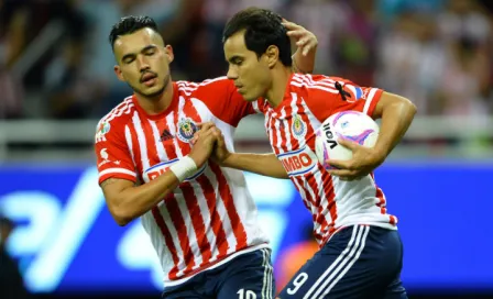 Omar Bravo, con agridulce festejo de aniversario de debut 