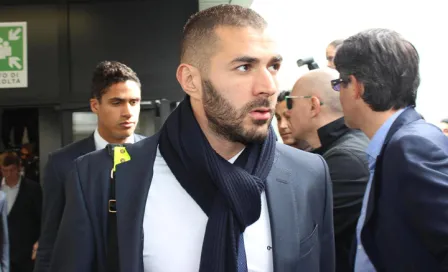 Jueza permite a Benzema contactar a Valbuena