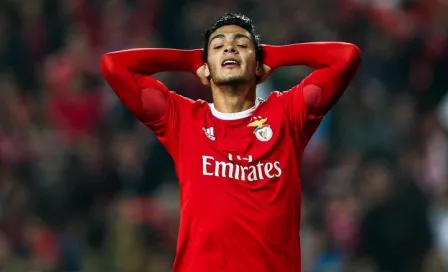 Jiménez participa tres minutos en victoria del Benfica 