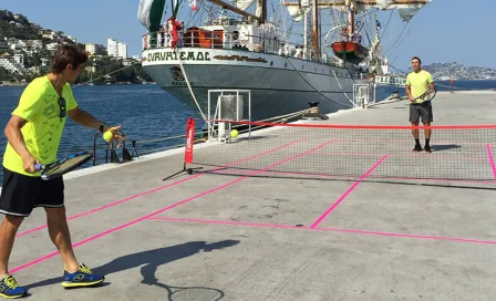 Ferrer y Santi promocionan AMT en Marina de Acapulco