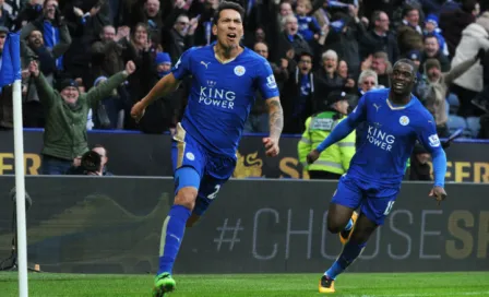 Leicester logra triunfo de último minuto y se afianza en la punta