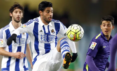 Real Sociedad rescata empate con Reyes y Vela en el campo