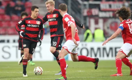 Chicharito se hace presente en caída del Leverkusen