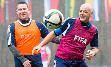 Infantino inaugura mandato con partido amistoso