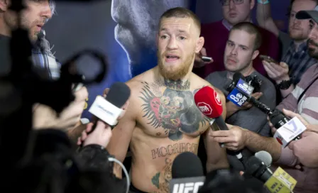  Pesaje McGregor-Díaz termina con bronca entre aficionados