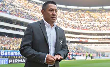 'Hay más presión en dirigir al América que a Chivas': Ambriz