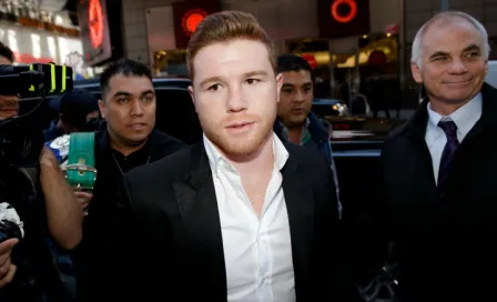 Canelo Álvarez se avienta un doble 'nocaut'