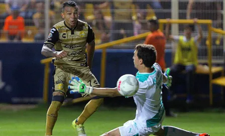 Dorados saca vital triunfo contra Santos y se aferra a Primera