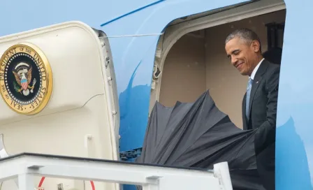 Barack Obama llega a Cuba acompañado por su familia