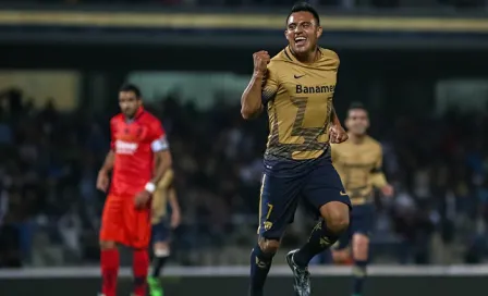  Pumas remonta y 'destroza' a un débil Monarcas