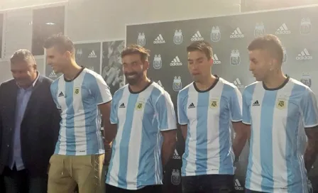 Argentina presenta camiseta para Copa América Centenario