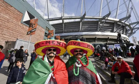 Mexicanos recibieron con grito de "eeeeh pu..." a canadienses