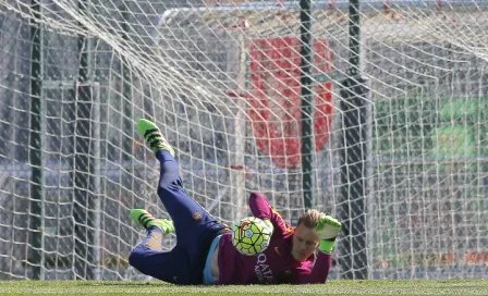 Ter Stegen amenaza con salir del Barça si no juega más