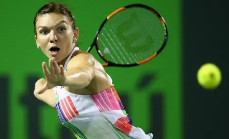 Halep se repone y mantiene paso firme en el Miami Open