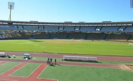 Cancha que albergará el Argentina-Boliva, en pésimo estado