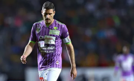 Chiapas utilizó playeras parchadas en juego contra Morelia