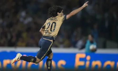 Britos marca el primer gol en el Estadio Tecnológico de Oaxaca