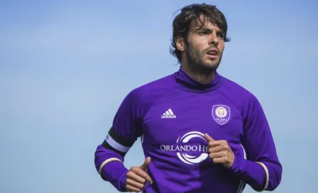 Kaká pide a la afición merengue más respeto a CR7