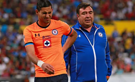 Benítez será baja de Cruz Azul hasta 2 semanas