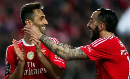 Sin Jiménez, Benfica golea y asegura liderato