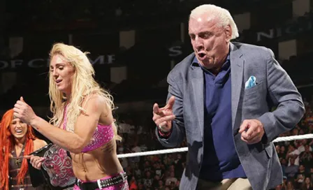 Charlotte, Campeona de Divas e 'hija de papi'