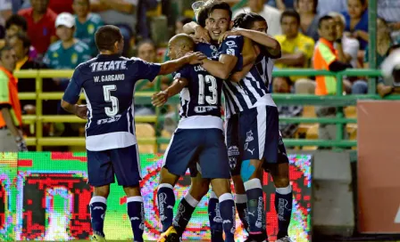 Rayados remonta a León y se afianza en el liderato 