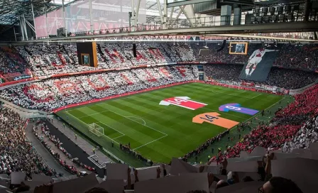 Ajax también despide a Cruyff con gran homenaje