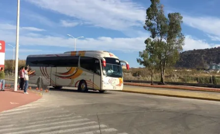 Pumas arriba al estadio para duelo frente a Chivas