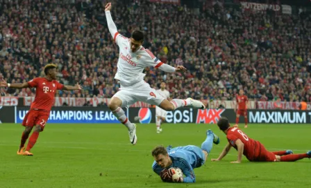 Bayern se impone al Benfica, con todo y Jiménez