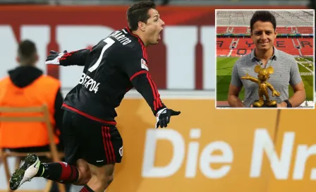 Chicharito recibe el Mickey Mouse de Oro