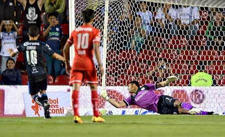 Porteros se lucen en empate entre Gallos y Diablos