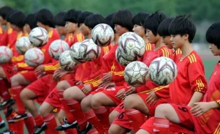 China presenta plan para ser potencia del futbol en 2050