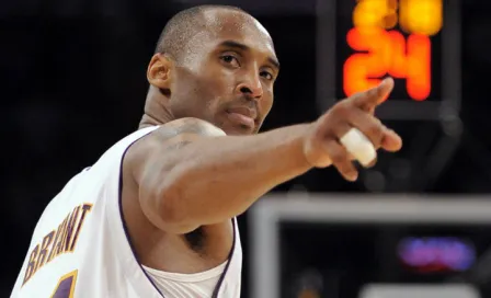 Kobe Bryant va por su 'jazz' de despedida