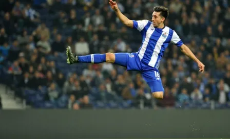 Herrera y Tecatito lucen en goleada del Porto