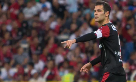 Rafa Márquez, abucheado en el Clásico Tapatío