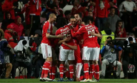 Jiménez y Benfica dan un paso más al título en Portugal