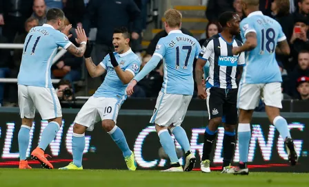 Kun Agüero marca su gol 100 en Premier