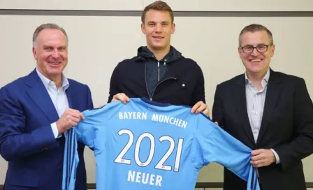 Neuer amplía contrato con Bayern hasta 2021