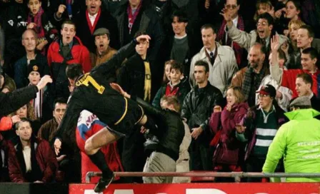 'Debería haberle pegado más duro al aficionado': Cantona