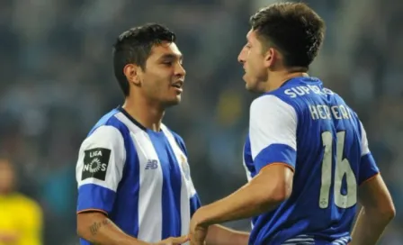 Herrera y Tecatito participan en remontada del Porto