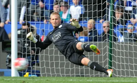 Portero de Leicester, posible sustituto de Ter Stegen en Barça