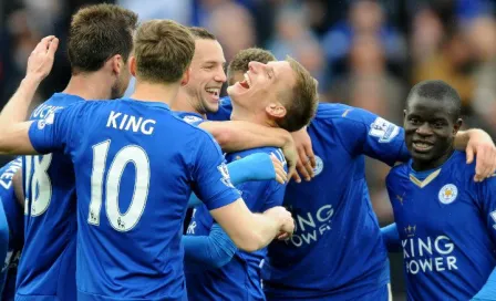 Leicester golea al Swansea y se afianza en la cima de Premier