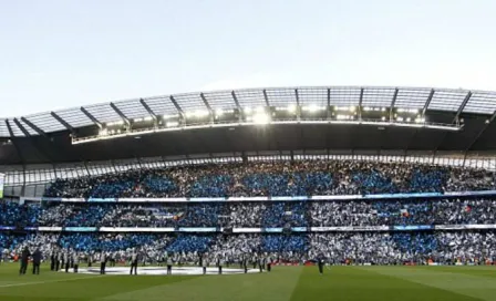 Afición del City muestra increíble mosaico en duelo de Champions