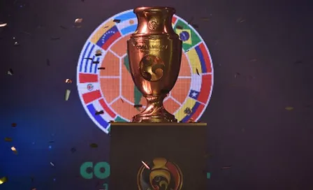 Revelan trofeo de Copa América Centenario