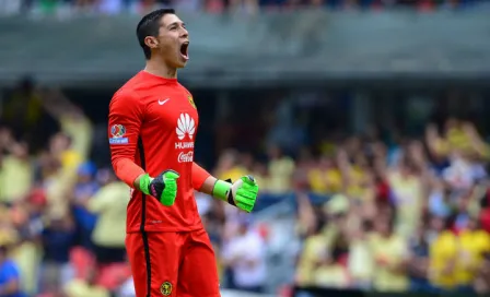 Hugo González recibe medalla al Mérito Deportivo