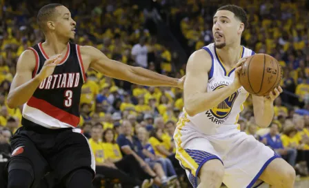 Warriors derrota a Blazers en primer juego de serie