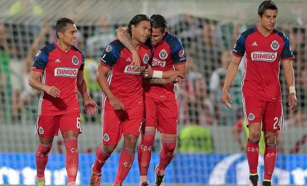 Chivas vence a Santos y sube hasta el tercer puesto