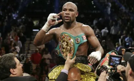 Mayweather asegura que pelea con McGregor es posible 